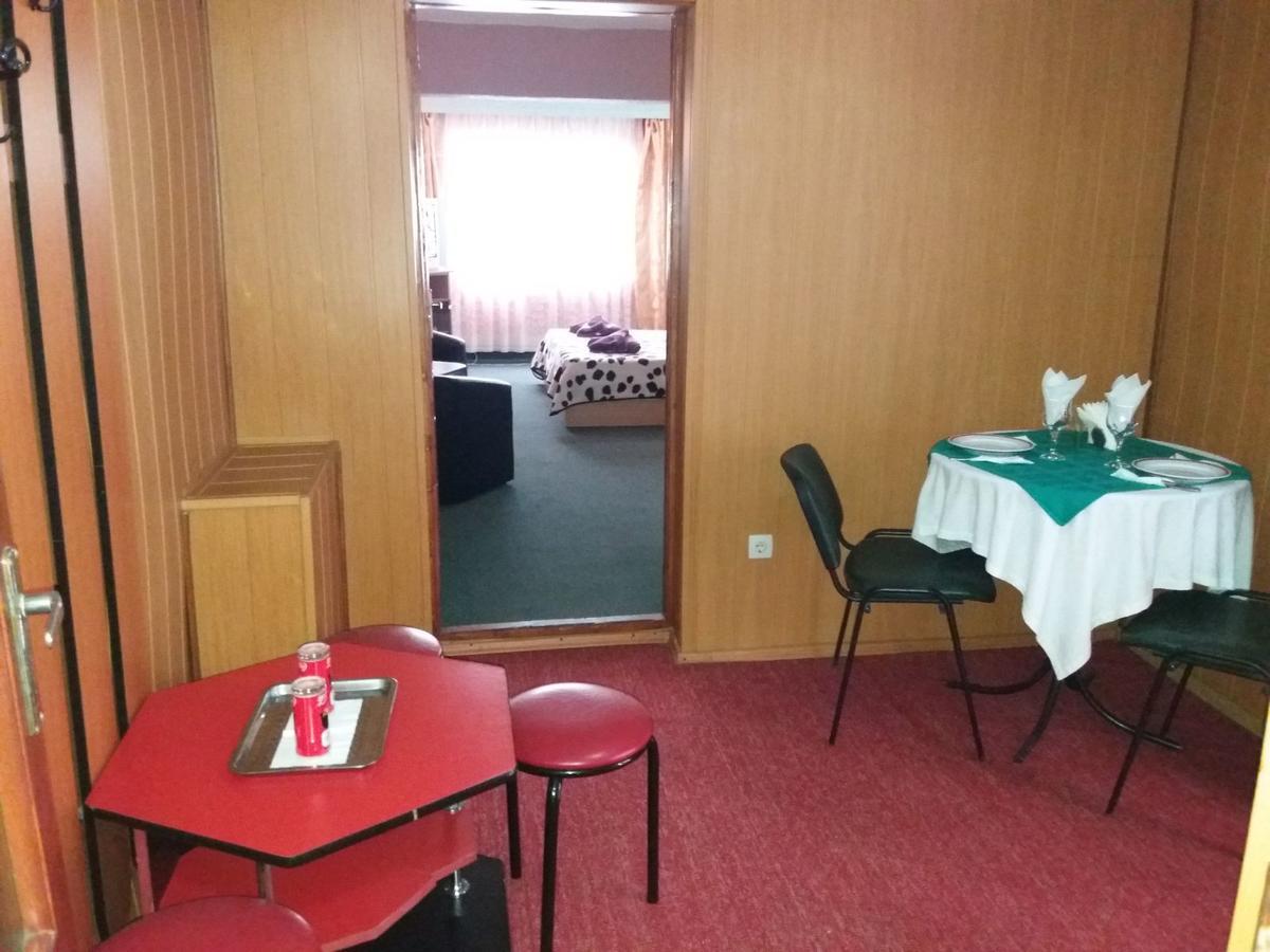 Cabana Pensiune La Brazi Vulcan  Exterior foto